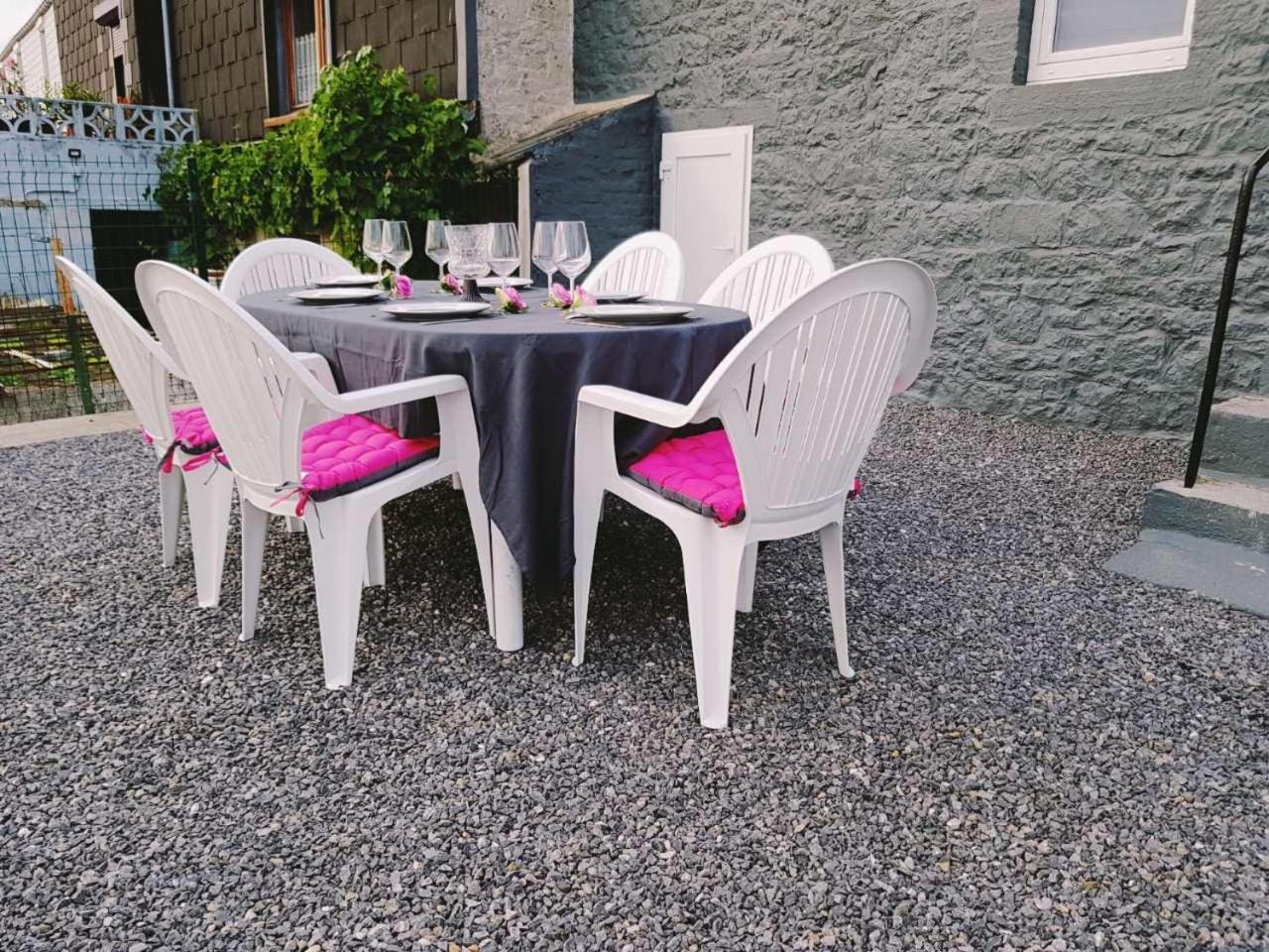 Au Chant Des Roches - Parking - Wifi - Terrasse - Chambres Familiales - Cerfontaine Exterior foto